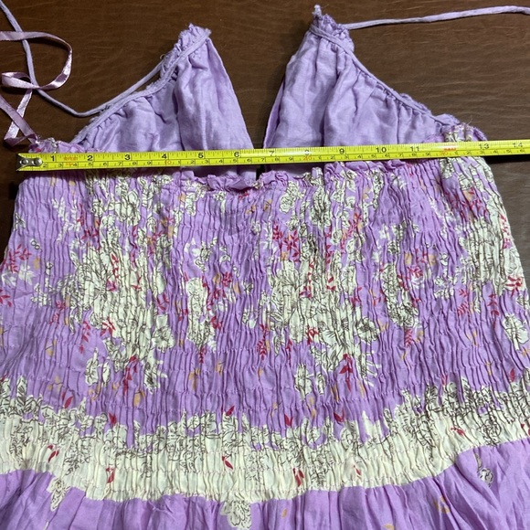 Sexy plunging neckline lilac coloured vacation dress in size M. - Picture 6 of 7